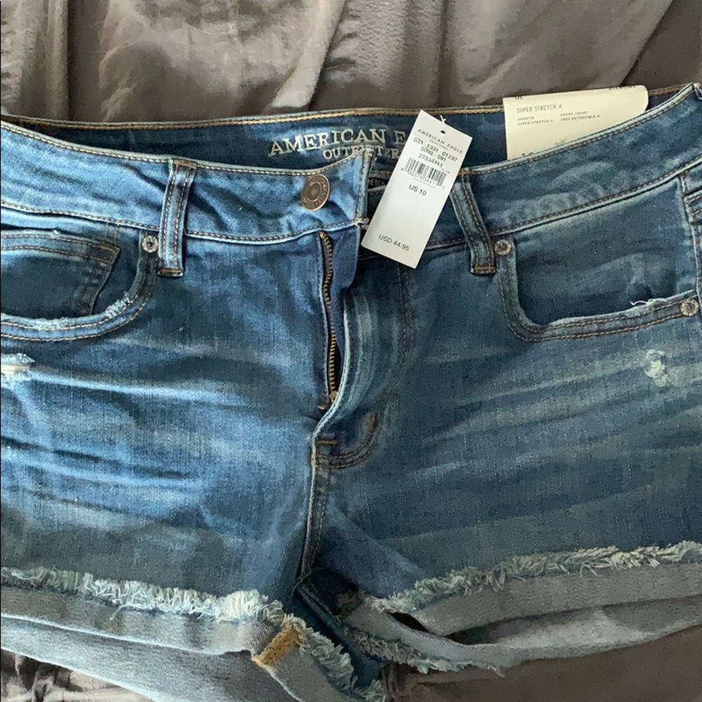 AE super stretch shortie size 10 never worn